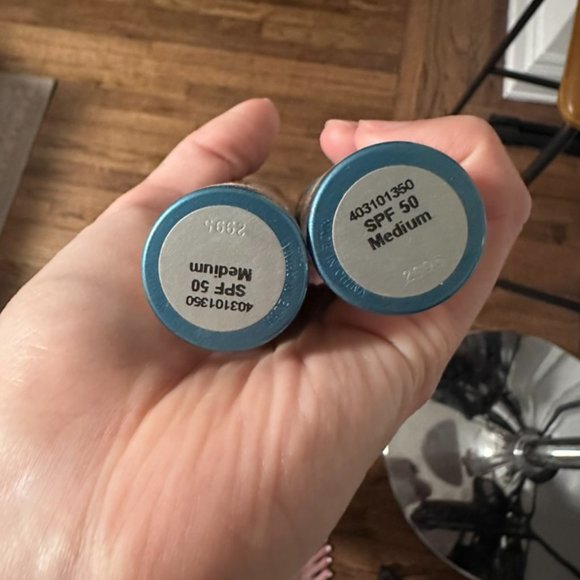 Sunforgettable® Total Protection™ Brush-On Shield SPF 50 x 2 - Picture 5 of 6